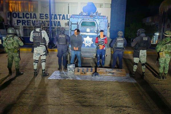 Rescatan a dos hombres y detienen a dos sujetos con armas en Costa Rica, Culiacán