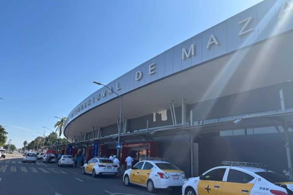 Mazatlán registra récord de vuelos desde Canadá: Superan el doble de los de EE.UU.
