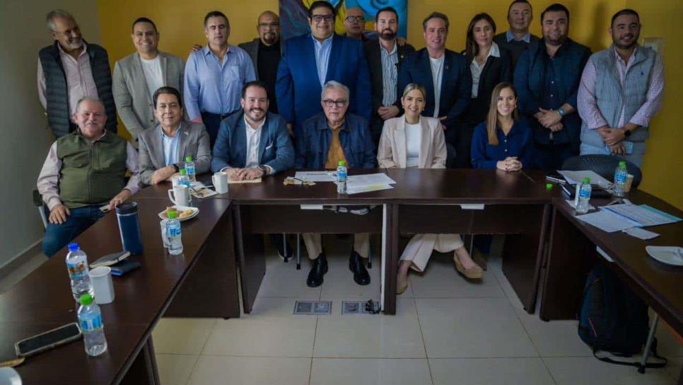 Gobernador de Sinaloa se reúne con empresarios de Mazatlán tras más de una década