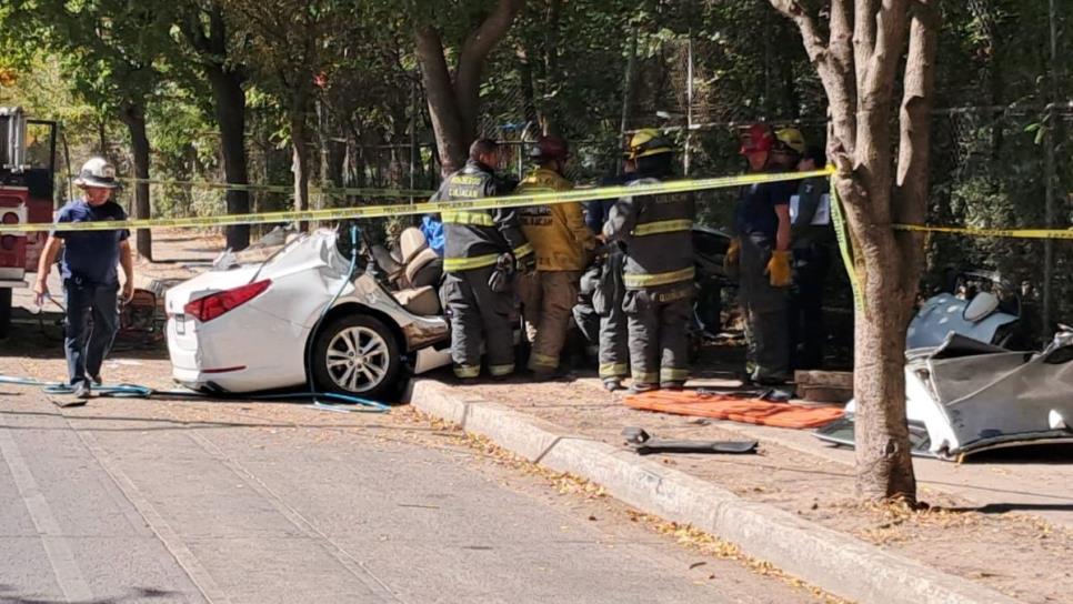 Estudiantes de la UAS chocan y muere uno; viajaban a exceso de velocidad en Culiacán