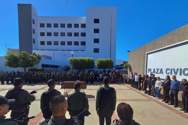 Con pase de lista y guardia de honor despiden a Juanito, el agente atacado a balazos en Culiacán