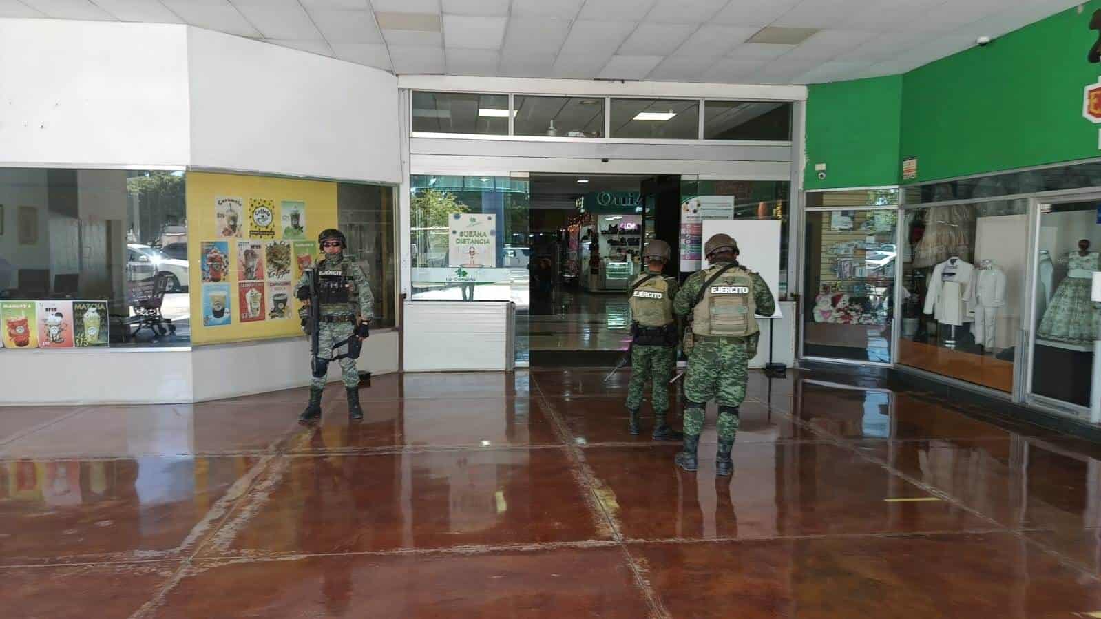 Autoridades acudieron a recabar información. (FOTO: Luz Noticias).