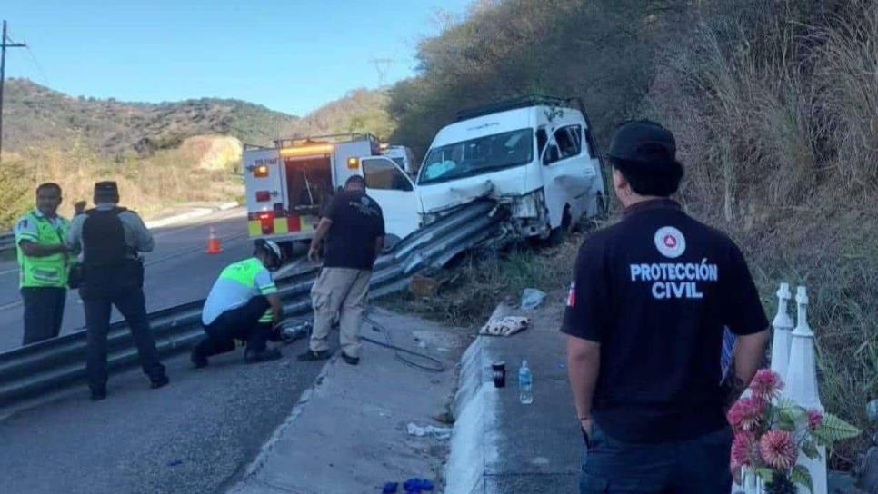 Fuerte accidente en la Mazatlán-Durango deja a dos lesionados, uno de gravedad