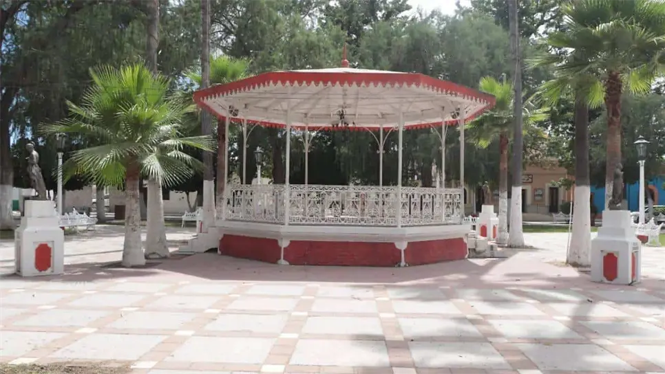 Ures, es un lugar con encanto propio, repleto de historia, ideal para dar un paseo por el tiempo, ya sea a través de su arquitectura y espacios públicos, o la gran oferta de platillos que tiene para dar a sus visitantes