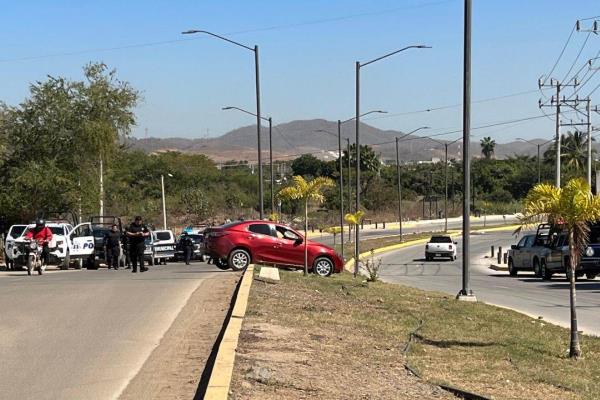 Atacan a balazos a joven en intento de asalto por la avenida Santa Rosa, en Mazatlán
