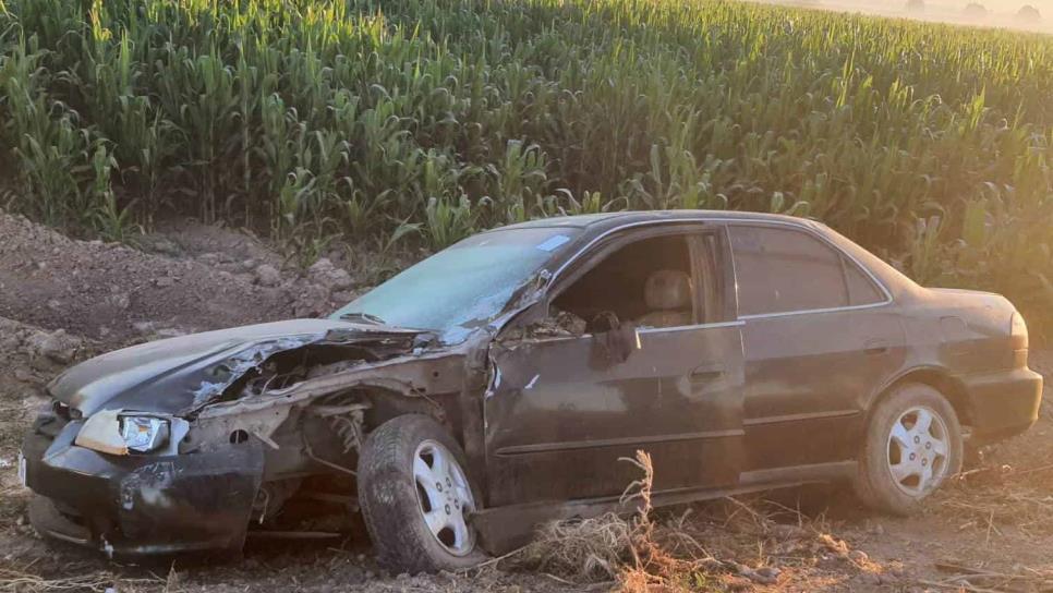 Choque por invasión de carril deja dos lesionados en la carretera La 300 en Guasave