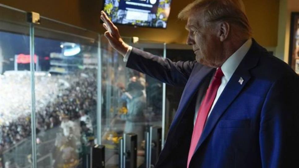 Donald Trump hace historia al confirmar su presencia en el Super Bowl 2025