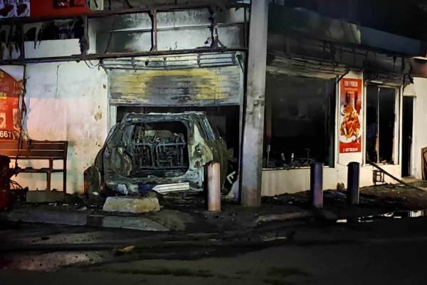 Muere conductor tras impactarse contra un sushi en la colonia Revolución en Culiacán