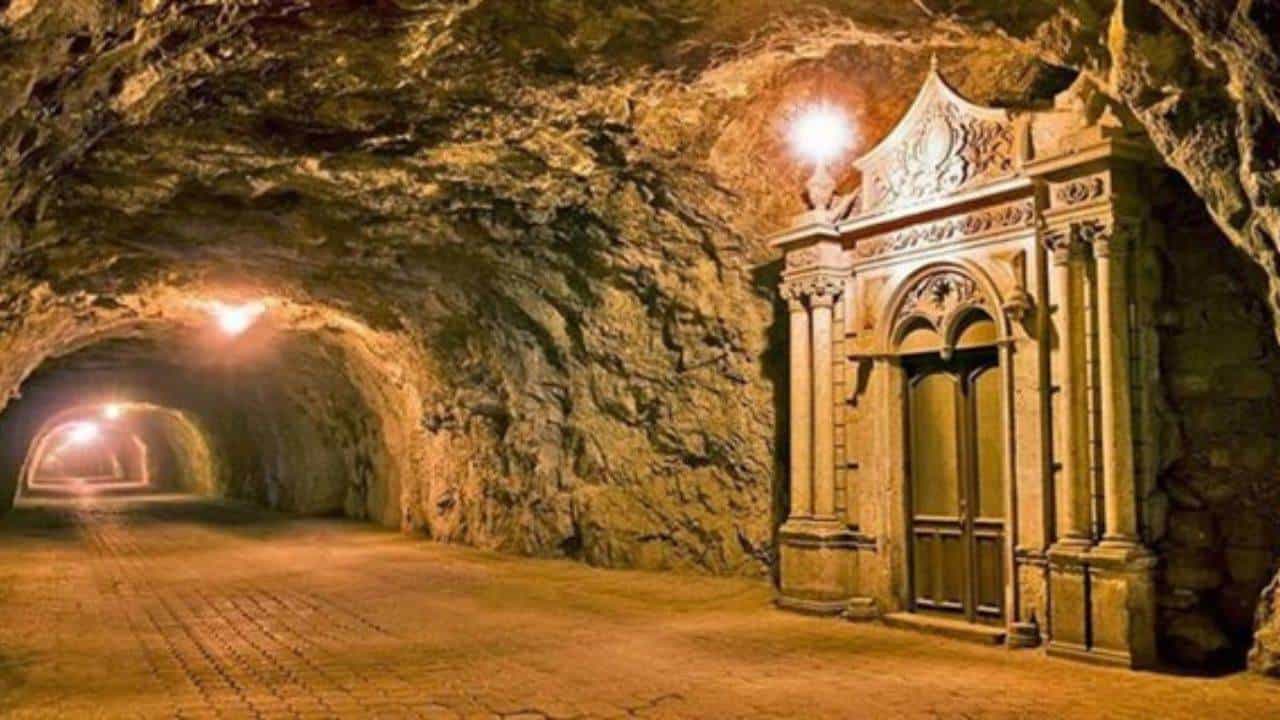 Este majestuoso Pueblo Mágico tiene el honor de contar con uno de los túneles más largos de todo México, el cual es uno de los lugares de mayor atracción en dicho lugar