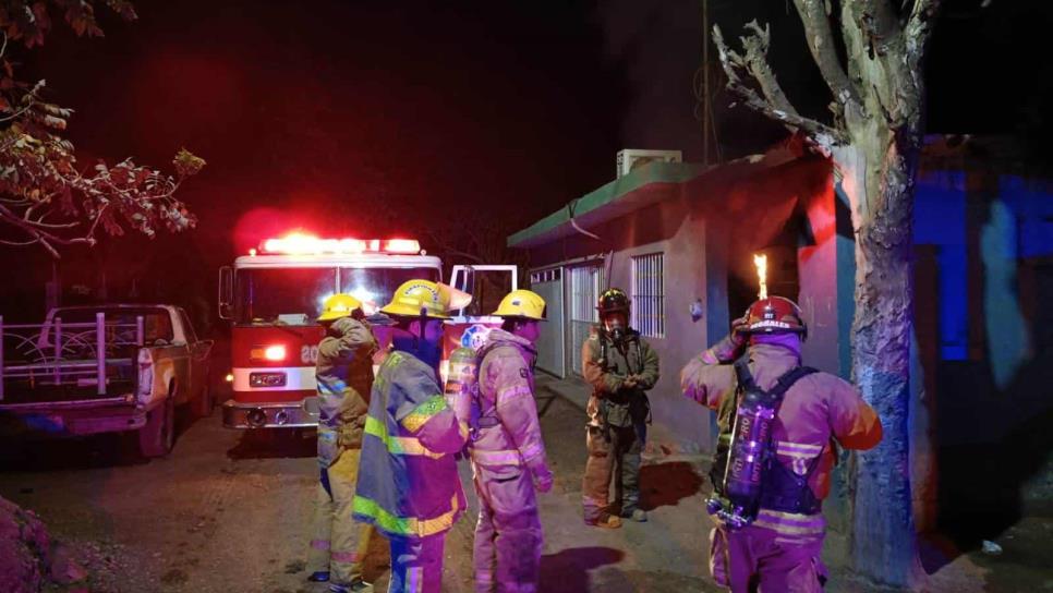 Incendio en una vivienda en la colonia 6 de Enero de Guasave deja daños materiales