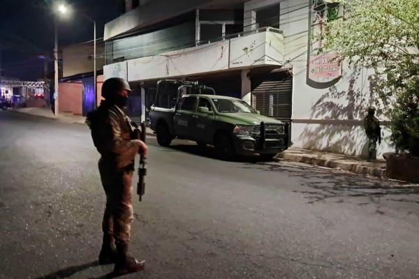 Ejecutan a balazos a tres personas en un lavado de Lomas del Bulevar en Culiacán