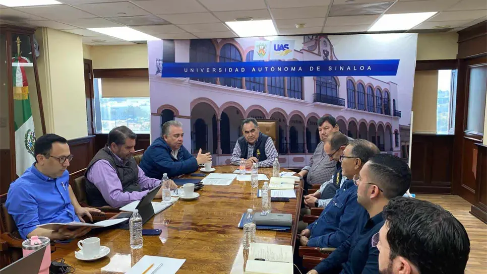 FOTO: Rector de la UAS se reúne con representantes del Foro Mar de Cortés.