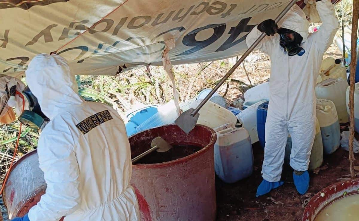 Marina y FGR desmantelan narcolaboratorio en Cosalá, Sinaloa