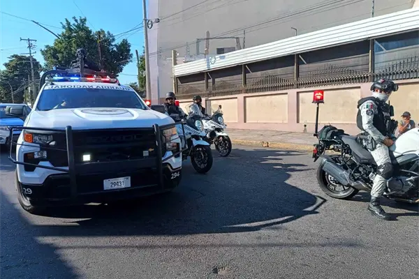 Sujetos armados “levantan” a un hombre en sector centro de Culiacán Sujetos armados “levantan” a un hombre en sector centro de Culiacán