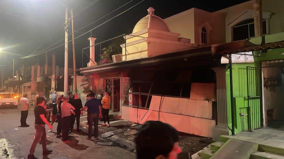 Se intoxican tres personas tras incendiarse un domicilio en Culiacán