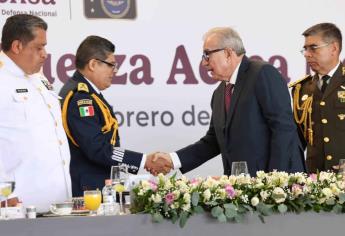 La Fuerza Aérea, aliada del pueblo sinaloense: Rocha Moya al asistir al XC Aniversario de su creación