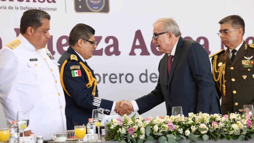 La Fuerza Aérea, aliada del pueblo sinaloense: Rocha Moya al asistir al XC Aniversario de su creación