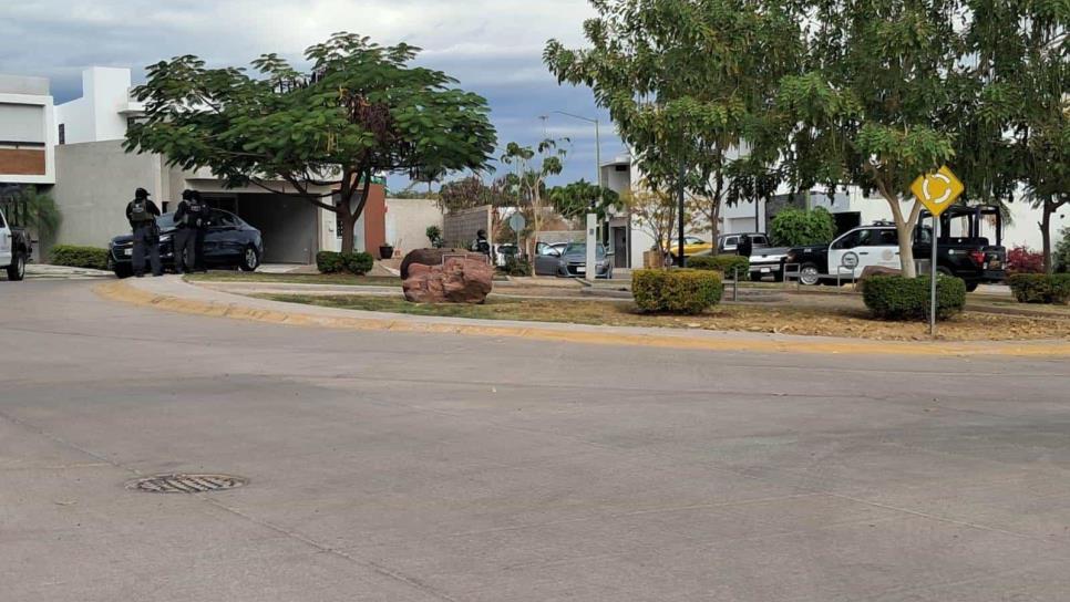 Catean domicilio en el Residencial Montserrat de Culiacán, militares resguardan la zona