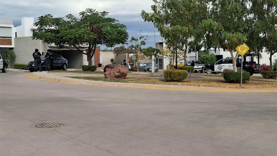 FOTO: Catean domicilio en el Residencial Monserrat de Culiacán.