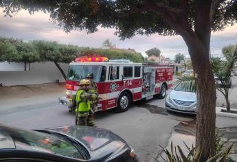 Cortocircuito provoca incendio en una casa con consultorio dental en Guasave