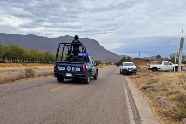 Sujetos armados despojan una camioneta de la CFE en Culiacancito