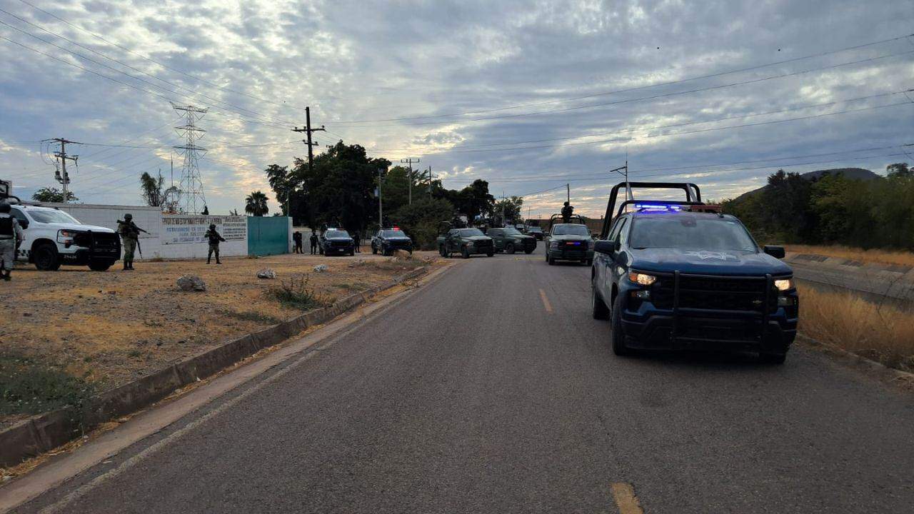 Durante el atentado los militares repelieron la agresión, donde lograron detener a dos personas y el aseguramiento de cuatro vehículos