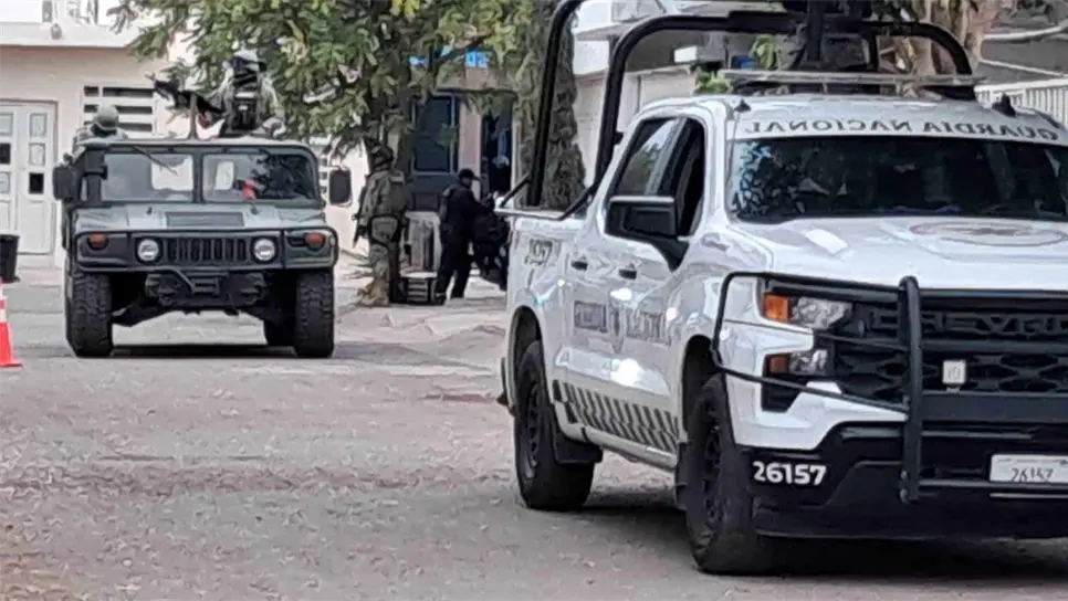 Militares aseguran un domicilio en la colonia Colinas de la Ribera de Culiacán