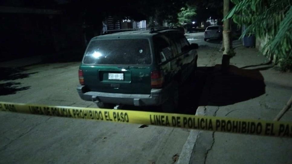 Una persona herida y dos carros baleados tras enfrentamiento en la colonia 7 Gotas de Culiacán