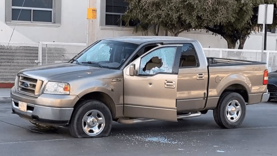 Atacan a balazos una camioneta frente a la Escuela Náutica de Mazatlán