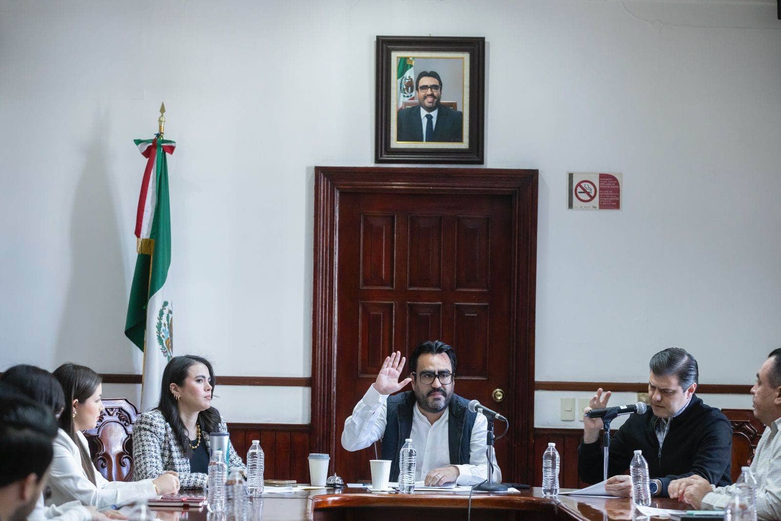 El alcalde de Culiacán, Juan de Dios Gámez Mendívil en el Cabildo.