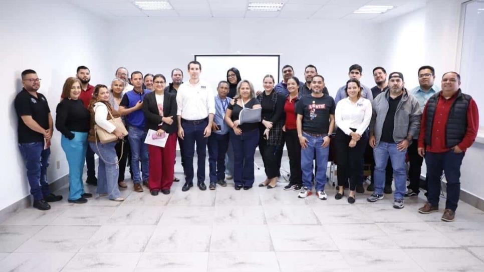 Funcionarios de Comunicación Social de Mazatlán participan en conferencia de libertad de expresión