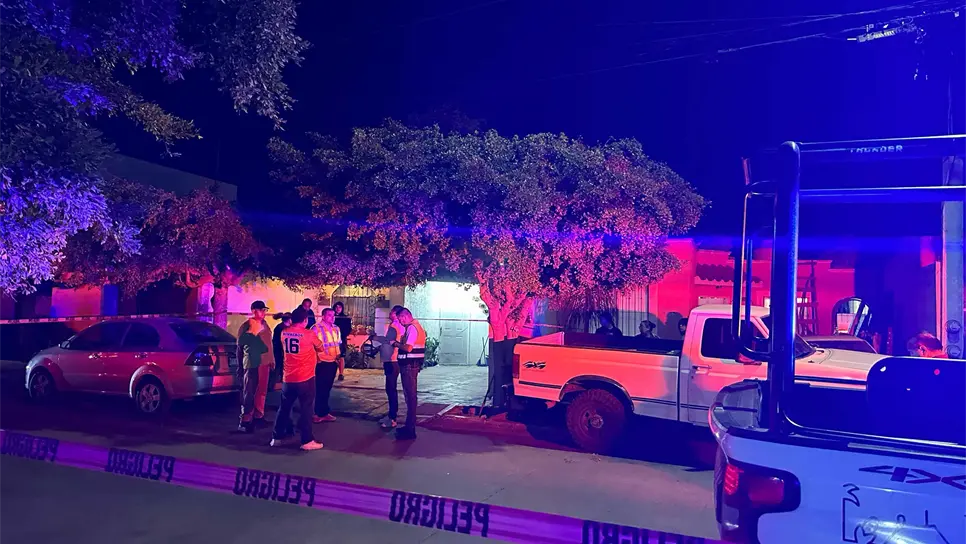 Cuerpos de emergencia se movilizaron al lugar, pero ya no pudieron hacer nada. (FOTO: Ernesto Torres).