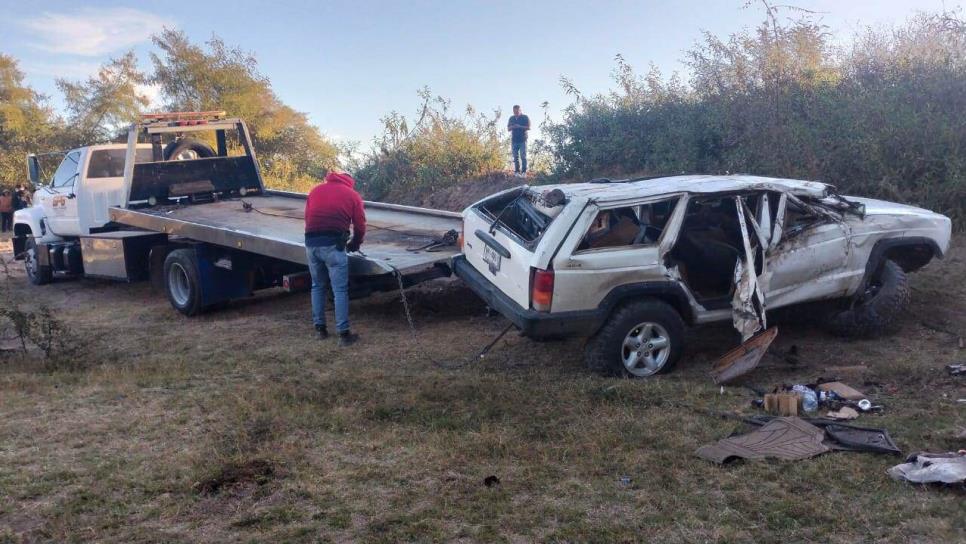 Muere un joven al volcar en Portugués de Gálvez, Guasave, otro resultó lesionado