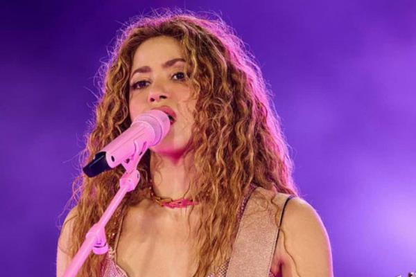 Shakira es ingresada de emergencia a un hospital tras dolores abdominales ¿Cuál es su estado?