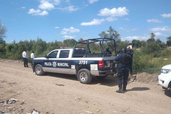 Encuentran a un hombre encobijado en un dren en Villa Juárez, Navolato