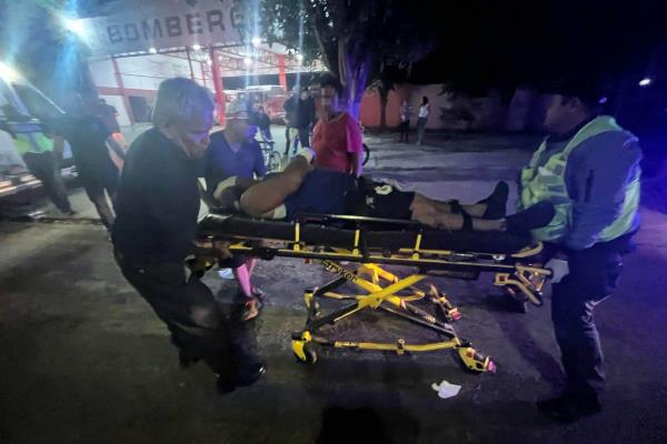Atropellan a ciclista en Los Mochis; lo llevan muy golpeado a un hospital
