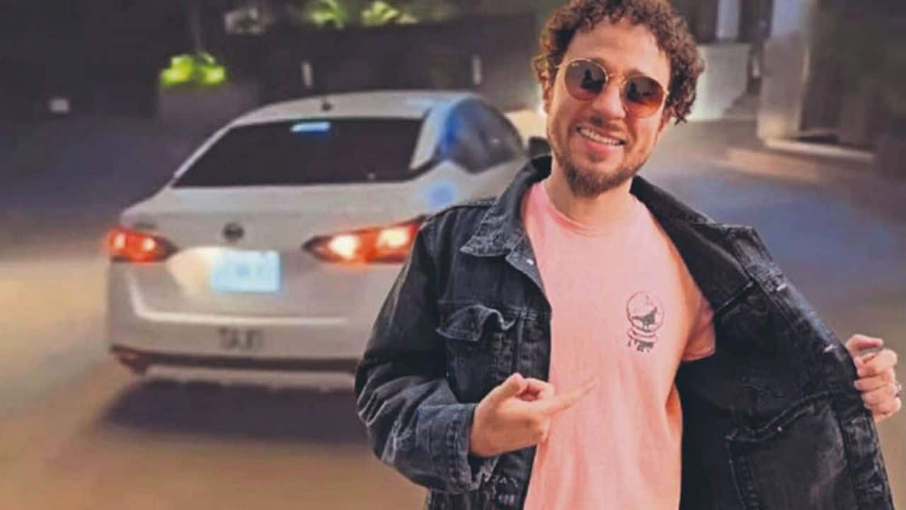 Su canal es el segundo con más suscriptores en México detrás de Badabun, así como el noveno con más suscriptores en el mundo hispanohablante