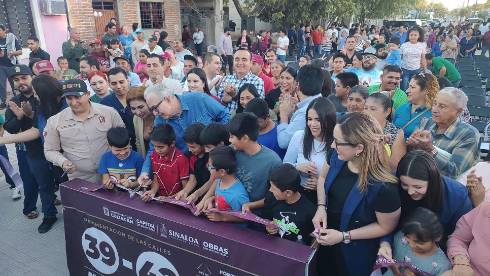 Rocha Moya y Gámez Mendívil entregan 4 calles pavimentadas en Culiacancito