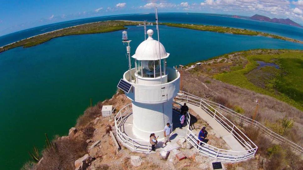 Faro del Cerro Partido, una de las bellezas de la bahía de Topolobampo | FOTOS