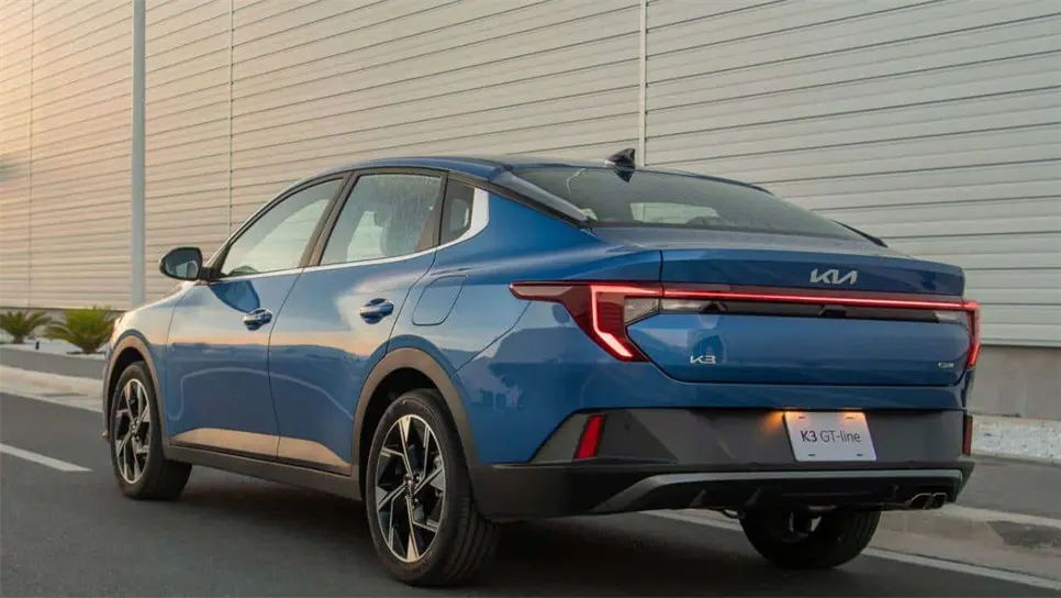 Además esta nueva unidad contará con un nuevo motor y moderno equipamiento en sus versiones de hatchback