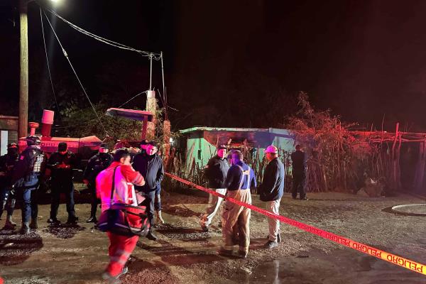 Muere un adulto asfixiado al incendiarse su casa en Bachomobampo 2, Ahome