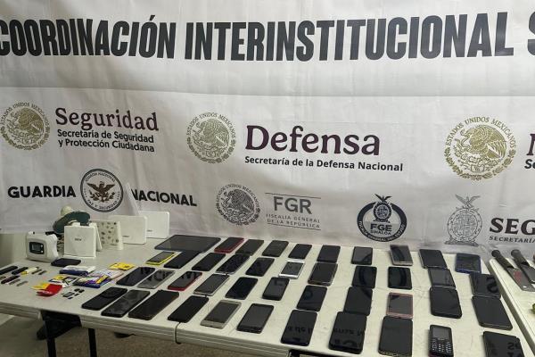 Aseguran 5 módems, 42 celulares, 61 armas blancas y droga en el Penal de Aguaruto