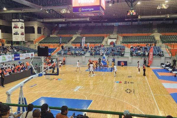 Pioneros y Frayles protagonizaron un juego con causa en Los Mochis a favor del DIF Sinaloa