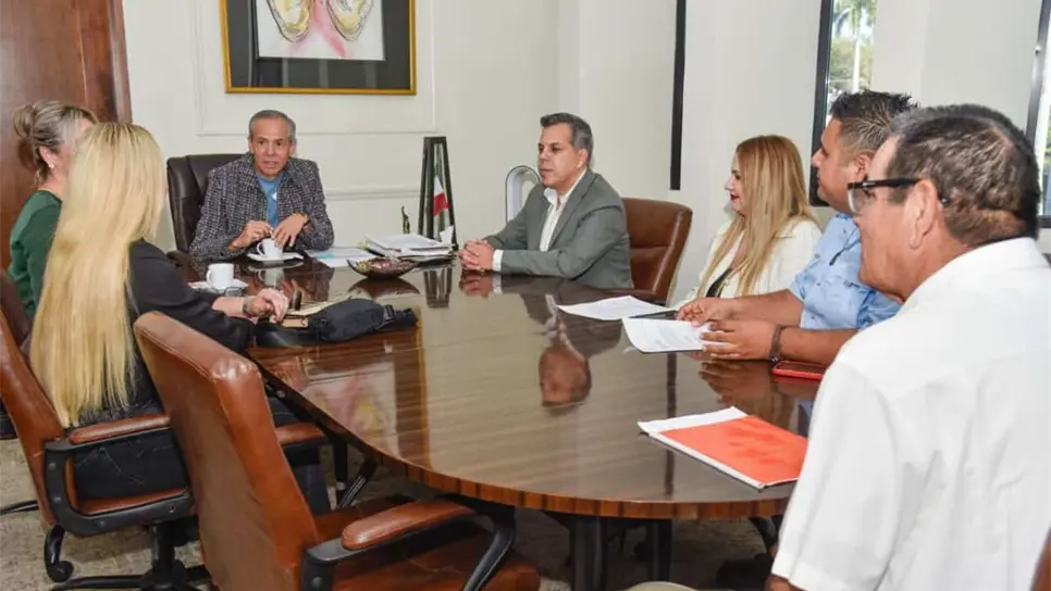 FOTO: “Yo no tengo candidato”: Gerardo Vargas tras inicio de campañas para Síndicos en Ahome