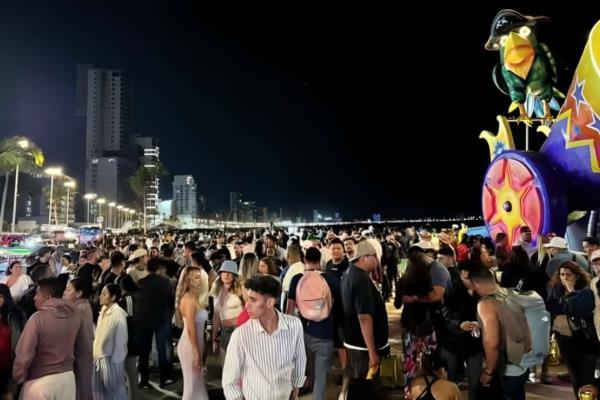 ¡Todo un éxito!, 14 mil personas acudieron a la inauguración del Carnaval de Mazatlán