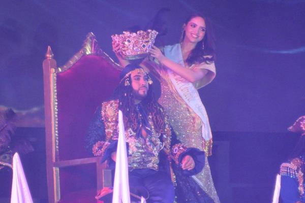 Brayan es coronado como Rey del Carnaval Internacional 2025