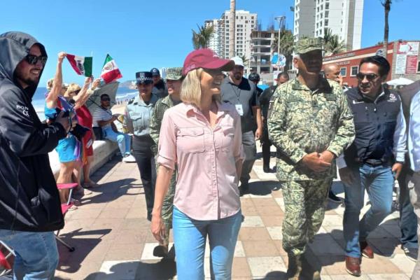 Carnaval de Mazatlán supera los 120 mil asistentes en su tercera noche