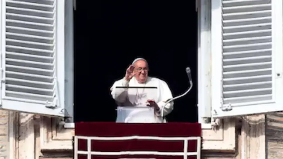 El Papa Francisco ingresó el pasado 14 de febrero al hospital hospital Gemelli de Roma por sus problemas de salud y a 17 días de permanecer internado, su estado de salud es de pronóstico reservado