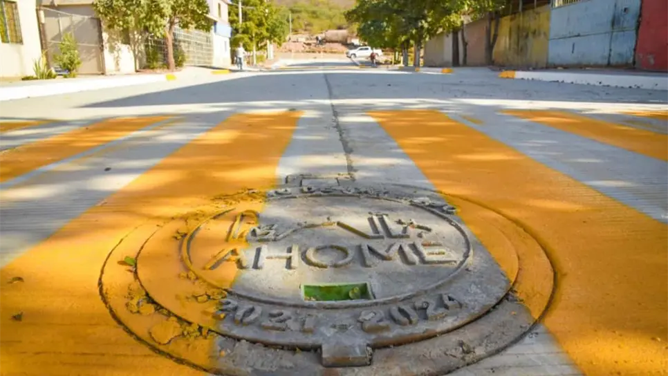 FOTO: Alcantarillas abiertas en Los Mochis aumentan por robo de brocales de acero