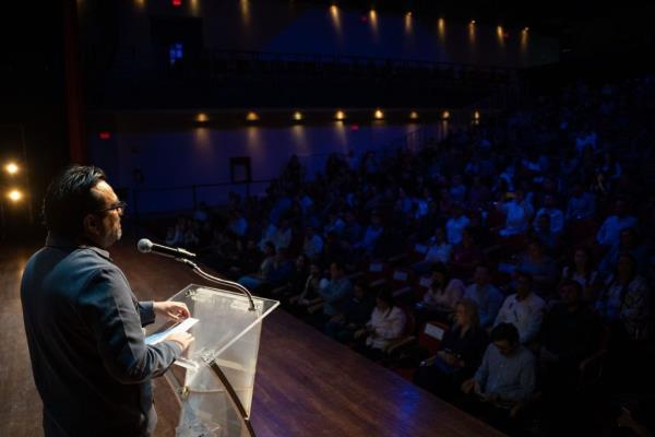Juan de Dios Gámez convoca a la sociedad a unirse y trabajar juntos para la reconstrucción de la paz